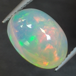 2,38ct Ópalo talla oval 11,1x8,6 mm