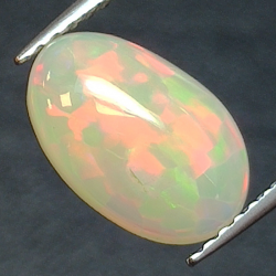 1,20ct Oval cut opal 10,5x7,3 mm