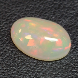 1,20ct Oval cut opal 10,5x7,3 mm