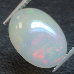 2,68ct Oval cut opal 12,7x9,1 mm