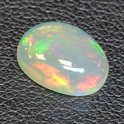 1,39ct Oval cut opal 10,02x7,5 mm
