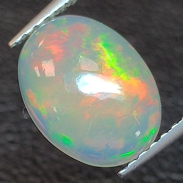 1,39ct Ópalo talla oval 10,02x7,5 mm