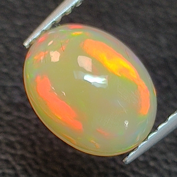 1,14ct Ópalo talla oval 9,2x7,1 mm