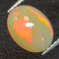 1,14ct Opal im Ovalschliff 9,2x7,1 mm
