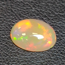 1,14ct Oval cut opal 9,2x7,1 mm