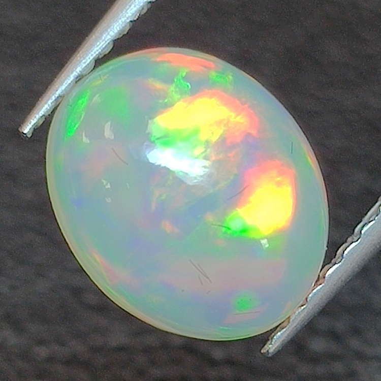 1,88ct Opale ovale 9,4x7,7 mm