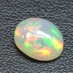 1,88ct Ópalo talla oval 9,4x7,7 mm