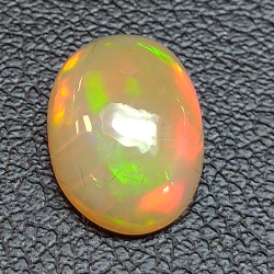 2,04ct Oval cut opal 10,7x7,9 mm