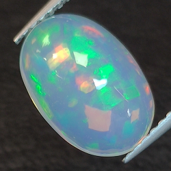 1,99ct Opal im Ovalschliff 11,8x8,1 mm