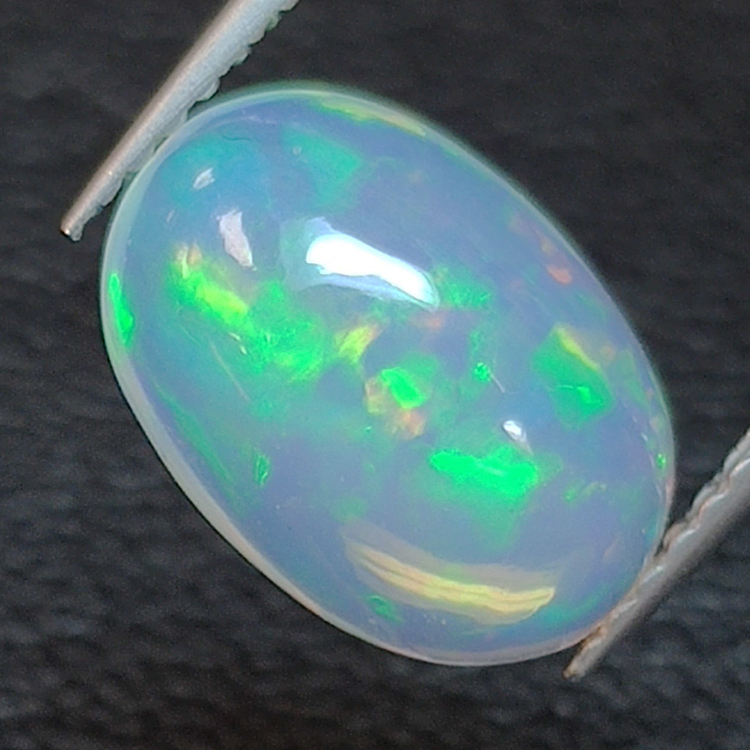 1,99ct Ópalo talla oval 11,8x8,1 mm