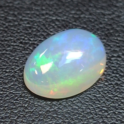 2,71ct Ópalo talla oval 11,5x8,4 mm