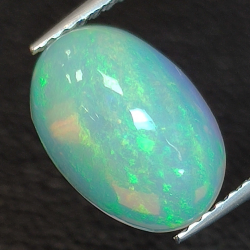 1,80ct Opale taglio ovale 11,1x7,7 mm