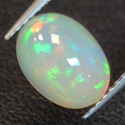 1,99ct Oval cut opal 9,6x7,09 mm