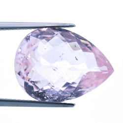 Morganite taglio a pera da 13,35 ct con scacchiera, 19,95 x 15,02 mm