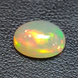 1,57ct Opale ovale 9,1x7,1 mm