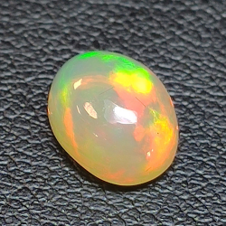 1,57ct Ópalo talla oval 9,1x7,1 mm