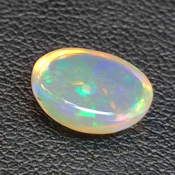 1,99ct Ópalo talla oval 10,2x7,6 mm