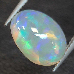 1,99ct Oval cut opal 10,2x7,6 mm