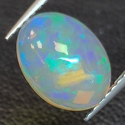 1,99ct Ópalo talla oval 10,2x7,6 mm