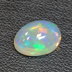 1,99ct Ópalo talla oval 10,2x7,6 mm