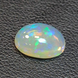 1,99ct Ópalo talla oval 10,2x7,6 mm