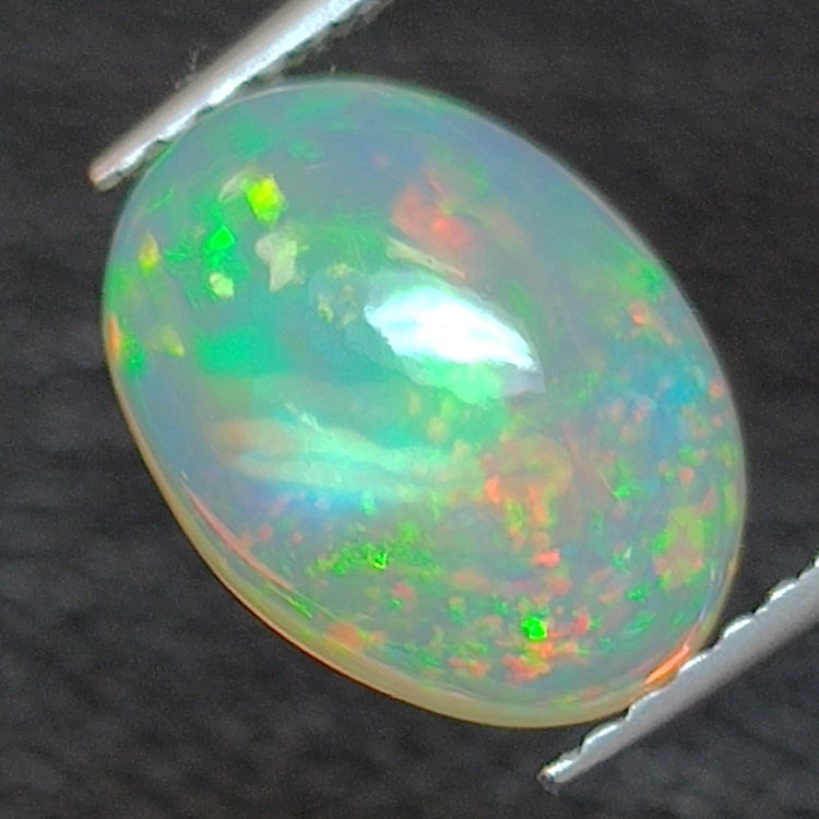 2,04ct Ópalo talla oval 10,8x7,9 mm