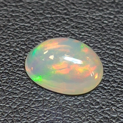 1,33ct Opale taglio ovale 9,5x7,02 mm