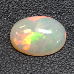 1,72ct Ópalo talla oval 10,7x7,8 mm