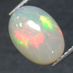 1,72ct Oval cut opal 10,7x7,8 mm