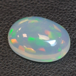 2,45ct Oval cut opal 12,09x8,9 mm