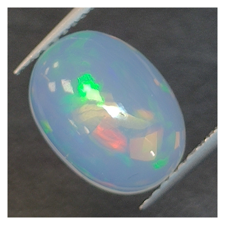 copy of 1,72ct Opal im Ovalschliff 10,7x7,8 mm