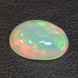 1,62ct Oval cut opal 10,3x7,5 mm
