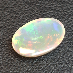 0,99ct Ópalo talla oval 10,3x6,6 mm