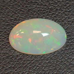 0,99ct Ópalo talla oval 10,3x6,6 mm