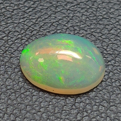 1,22ct Oval cut opal 9,7x7,04 mm