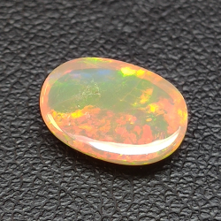 1,52ct Opal im Ovalschliff 10,1x7,08 mm