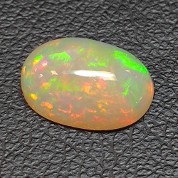 1,52ct Opal im Ovalschliff 10,1x7,08 mm