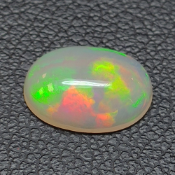 1,22ct Oval cut opal 10,1x7,1 mm