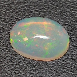 1,42ct Ópalo talla oval 10,1x7,3 mm
