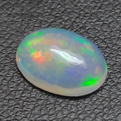 1,29ct Ópalo talla oval 9,7x7,03 mm