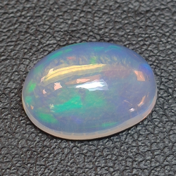 2,55ct Oval cut opal 12,2x8,9 mm