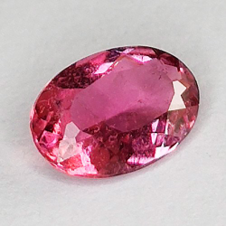 0,79 ct Tormalina ovale 7,5 x 5,4 x 2,9 mm