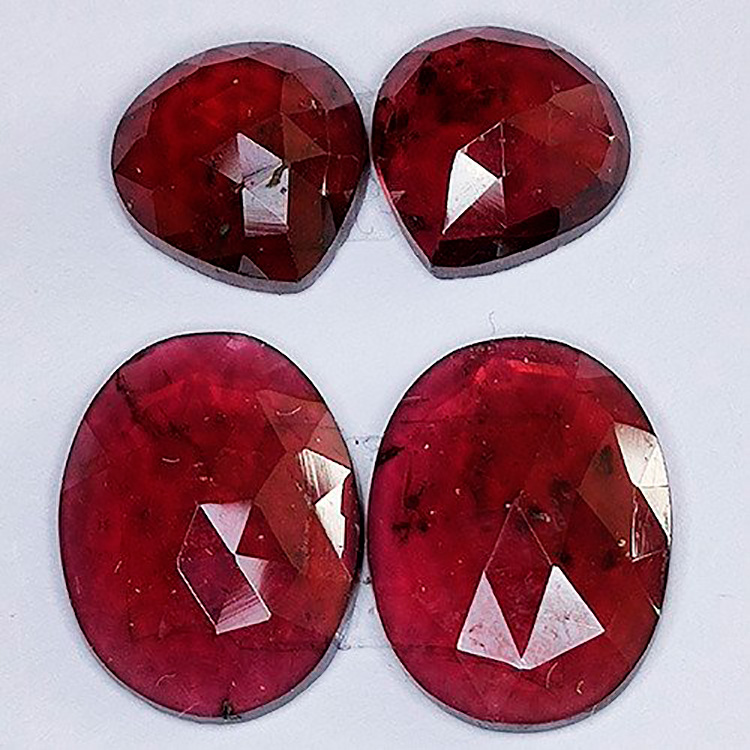 11,55 ct 4 ovale & birnenförmige Damero-Granate ca. 8 x 8 & 12 x 9 mm