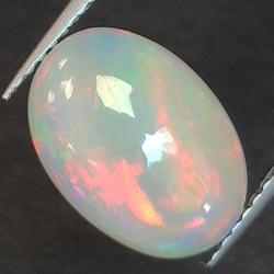 2,56ct Opale ovale 12,4x8,9 mm