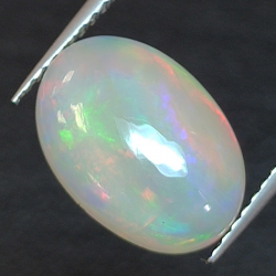 2,56ct Opale ovale 12,4x8,9 mm