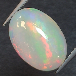 2,56ct Opale ovale 12,4x8,9 mm