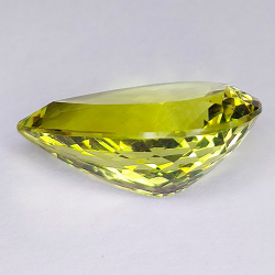15,86 ct Zitronenquarz 21,5 x 15,5 x 9,3 mm