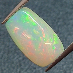 1,88ct Opale taglio ovale 11,3x6,5 mm