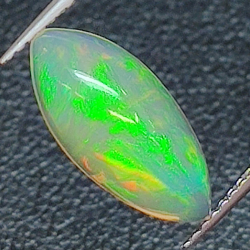 2,33ct Opale ovale 15,2x7,02 mm