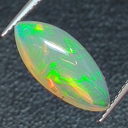2,33ct Ópalo talla oval 15,2x7,02 mm